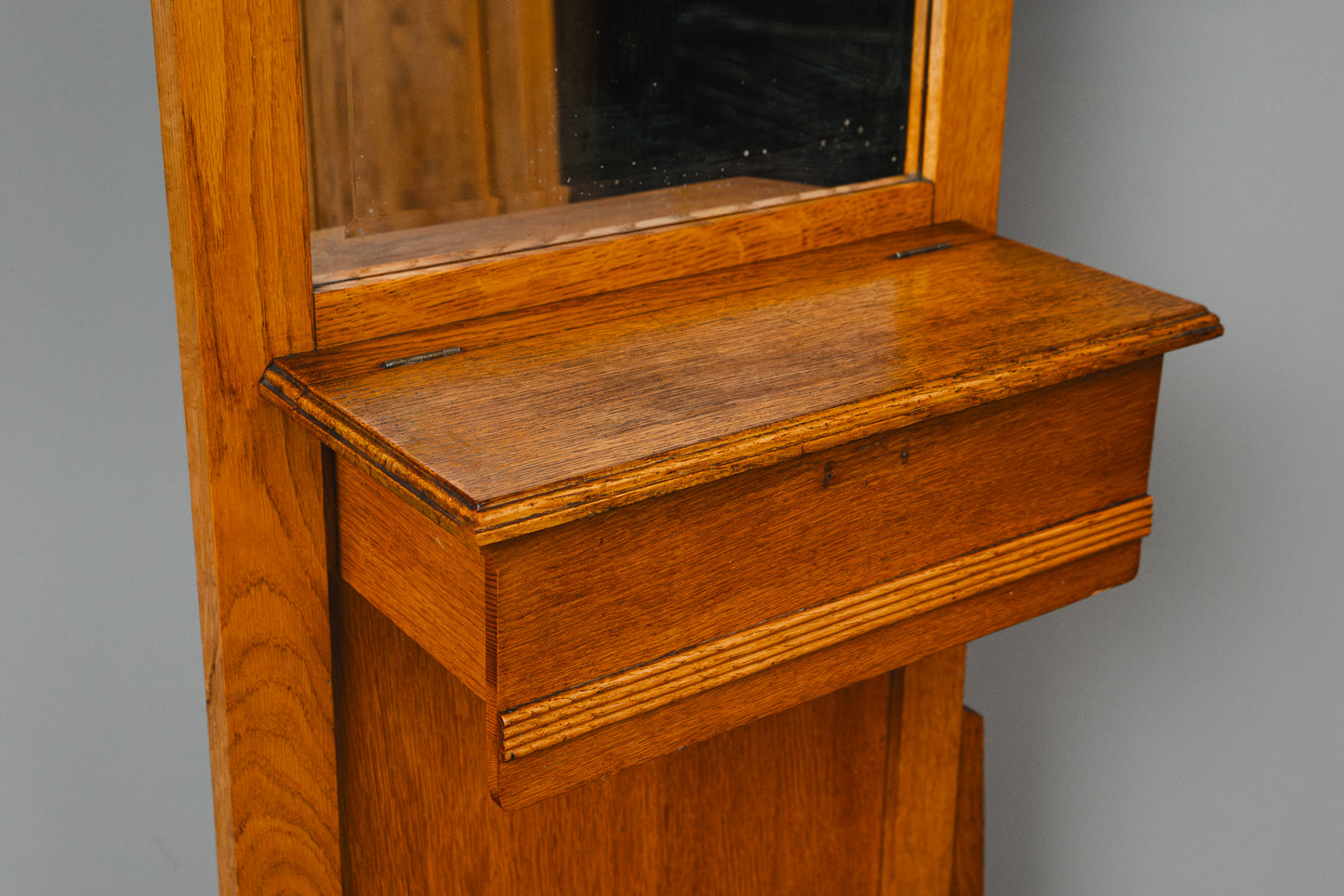 Außergewöhnliche Jugendstil Garderobe