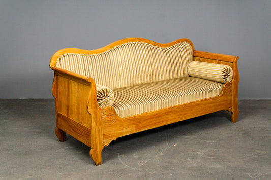 Atemberaubendes Biedermeier Sofa