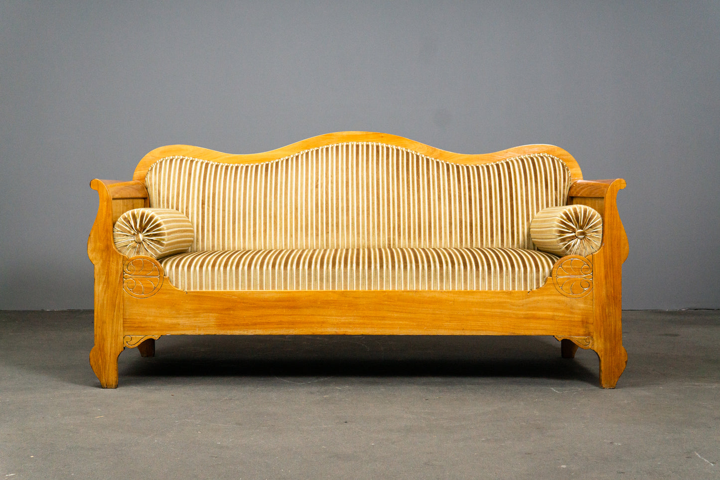 Atemberaubendes Biedermeier Sofa