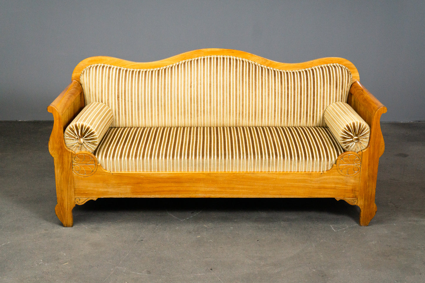 Atemberaubendes Biedermeier Sofa