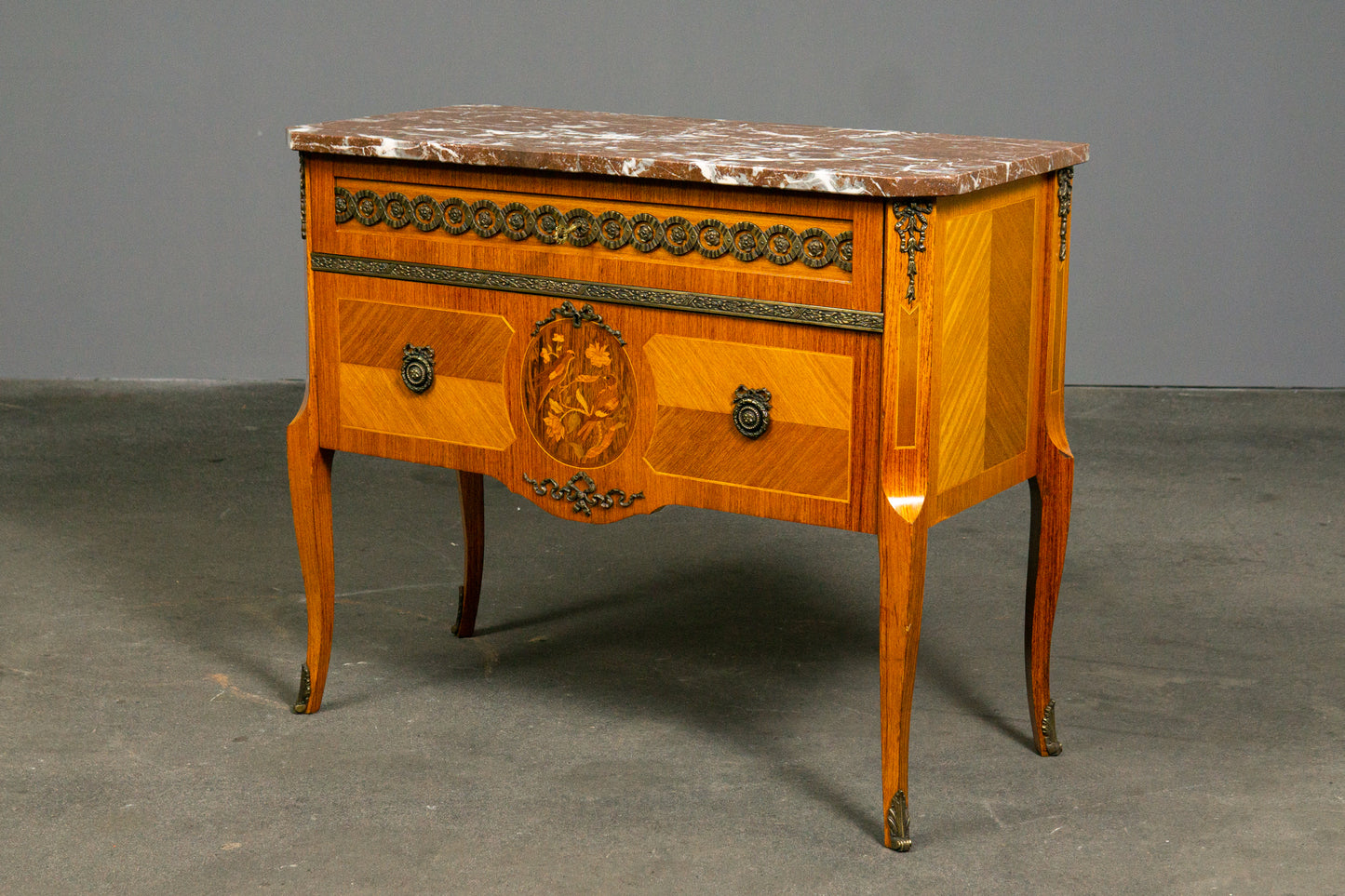 Wunderschöne Kommode im Louis XVI Stil