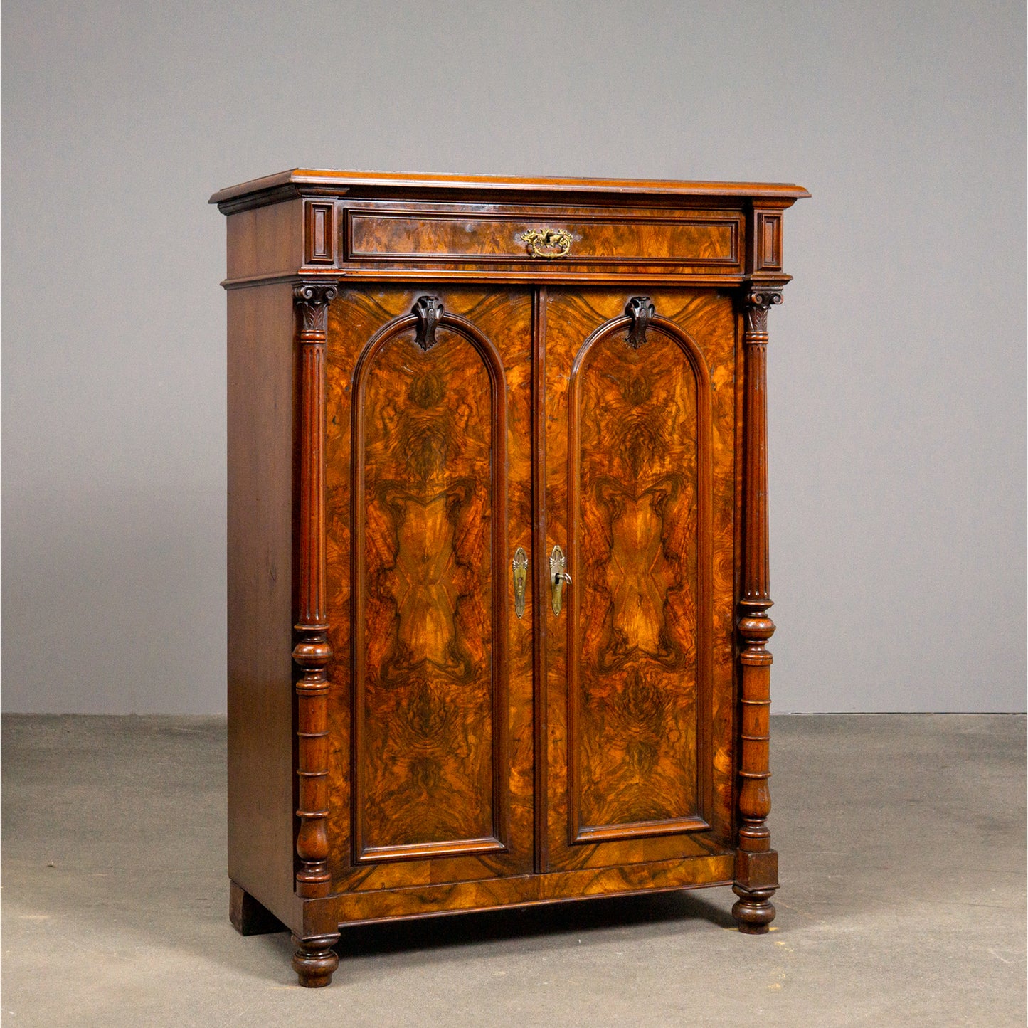 Schönes Gründerzeit Vertiko