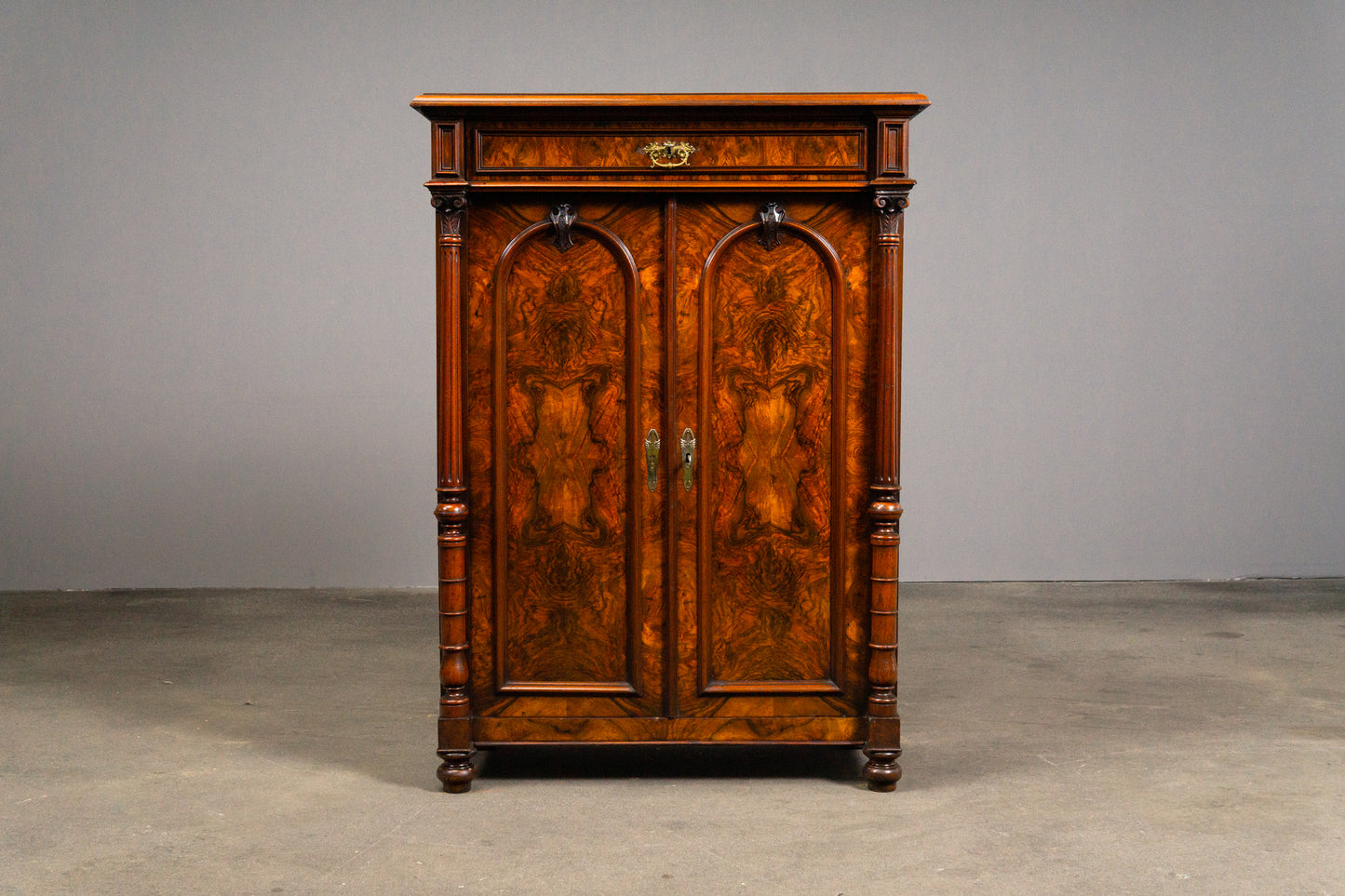 Schönes Gründerzeit Vertiko