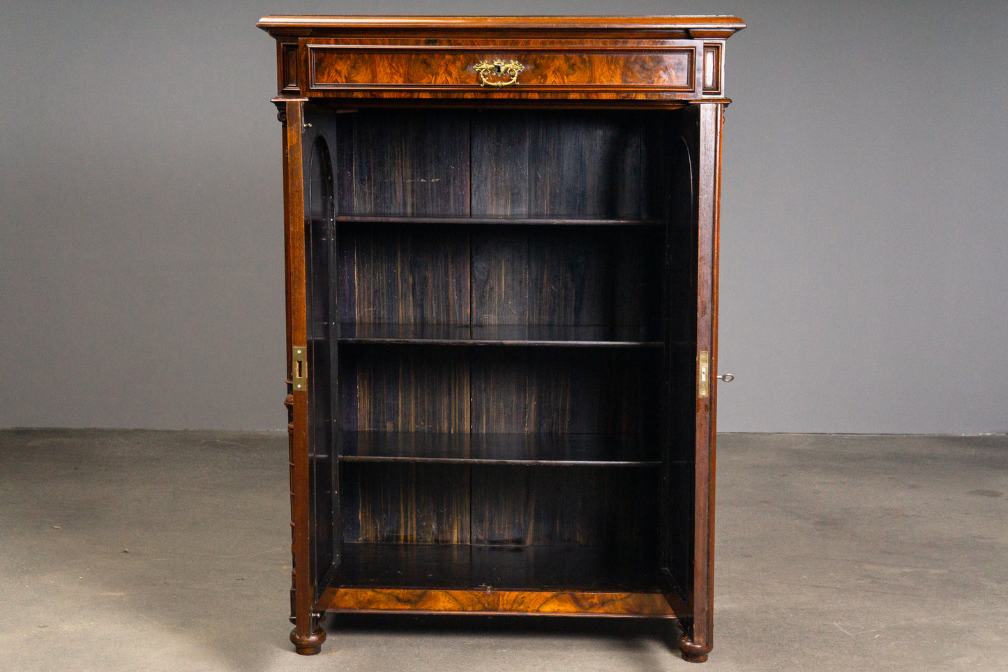 Schönes Gründerzeit Vertiko