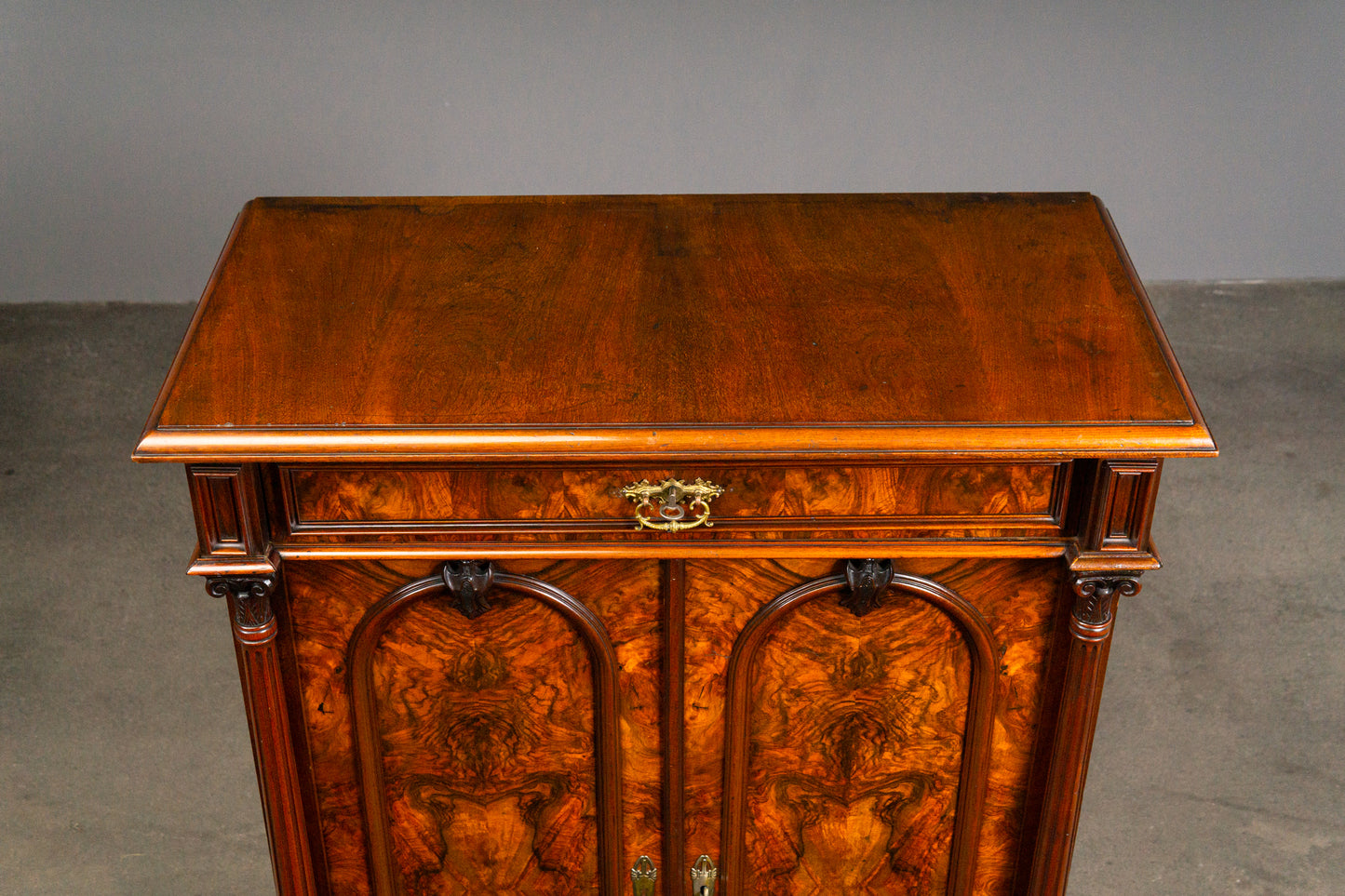 Schönes Gründerzeit Vertiko