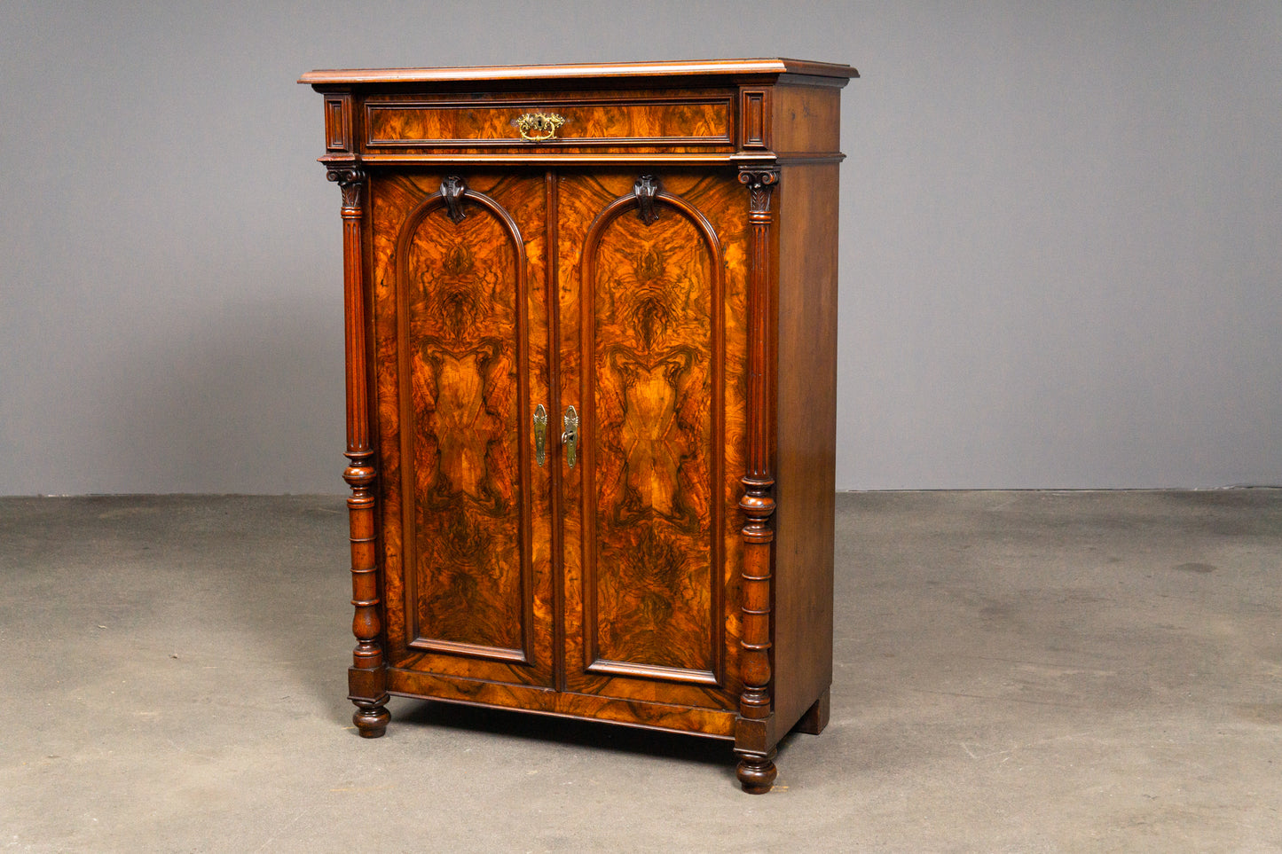 Schönes Gründerzeit Vertiko