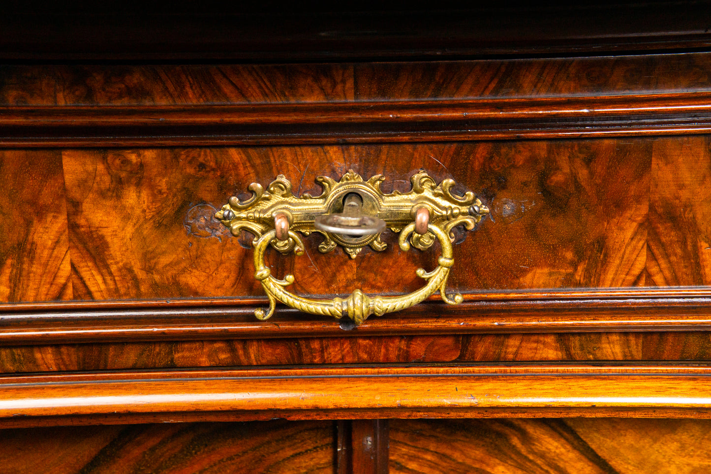 Schönes Gründerzeit Vertiko