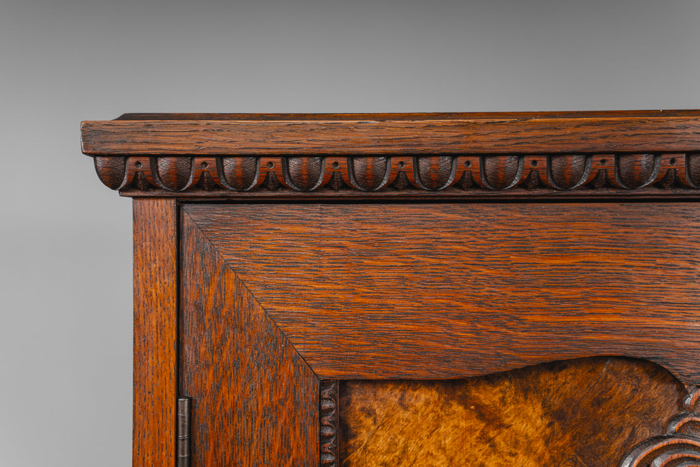 Wunderschöner Jugendstil Wäscheschrank