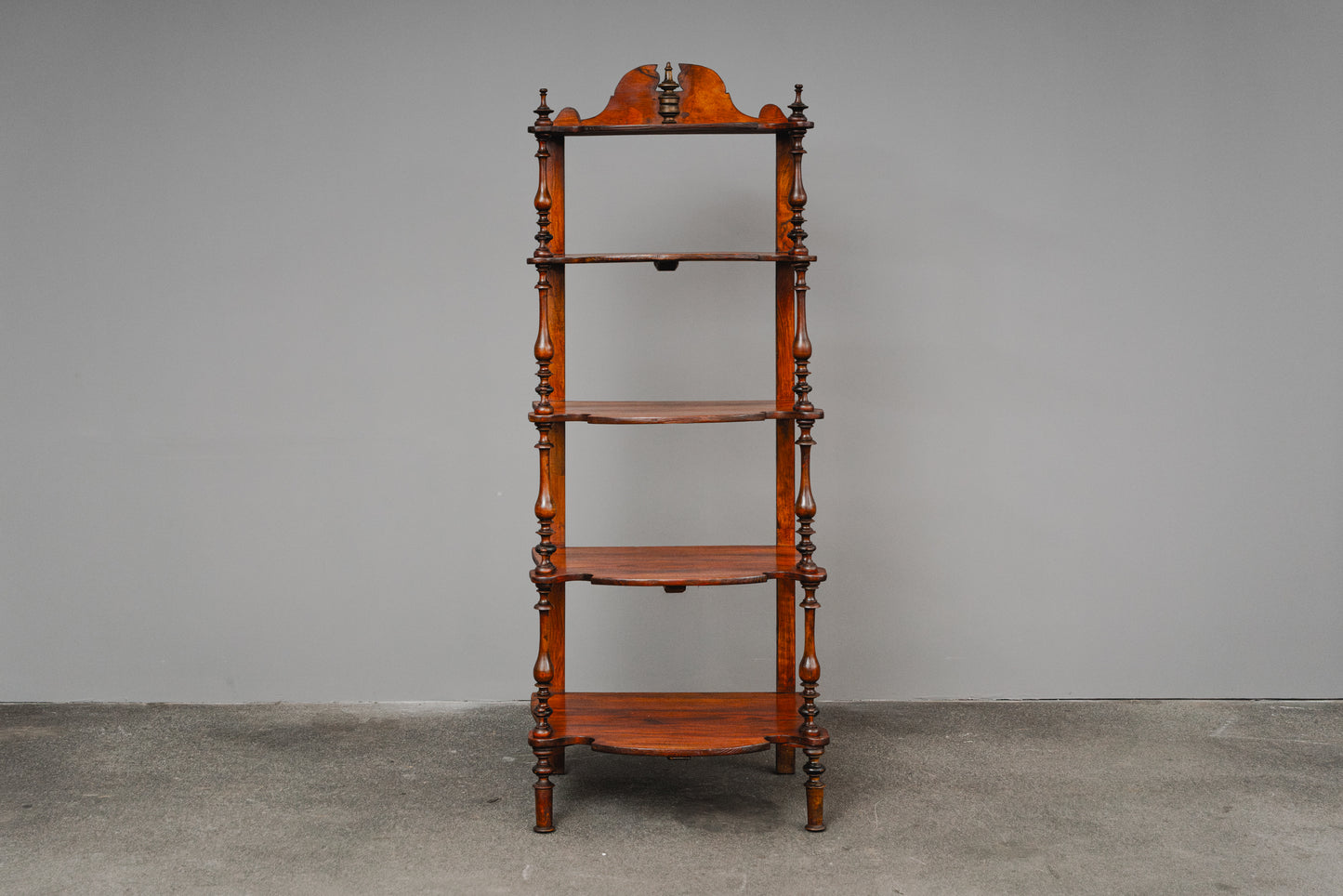 kleines Gründerzeit Regal