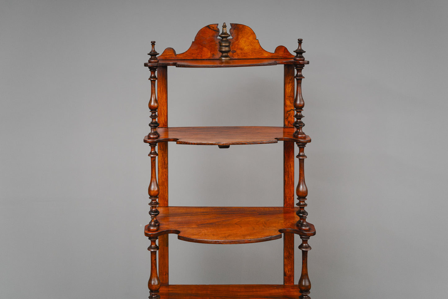 kleines Gründerzeit Regal