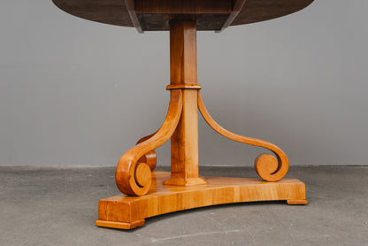 Außergewöhnlicher Biedermeier Tisch