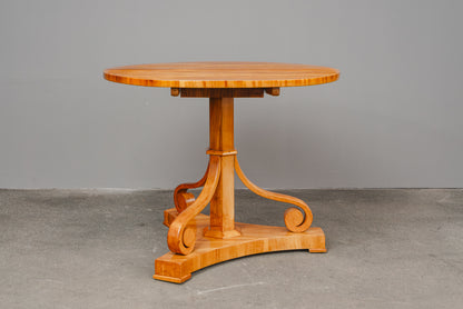 Außergewöhnlicher Biedermeier Tisch