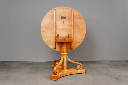 Außergewöhnlicher Biedermeier Tisch