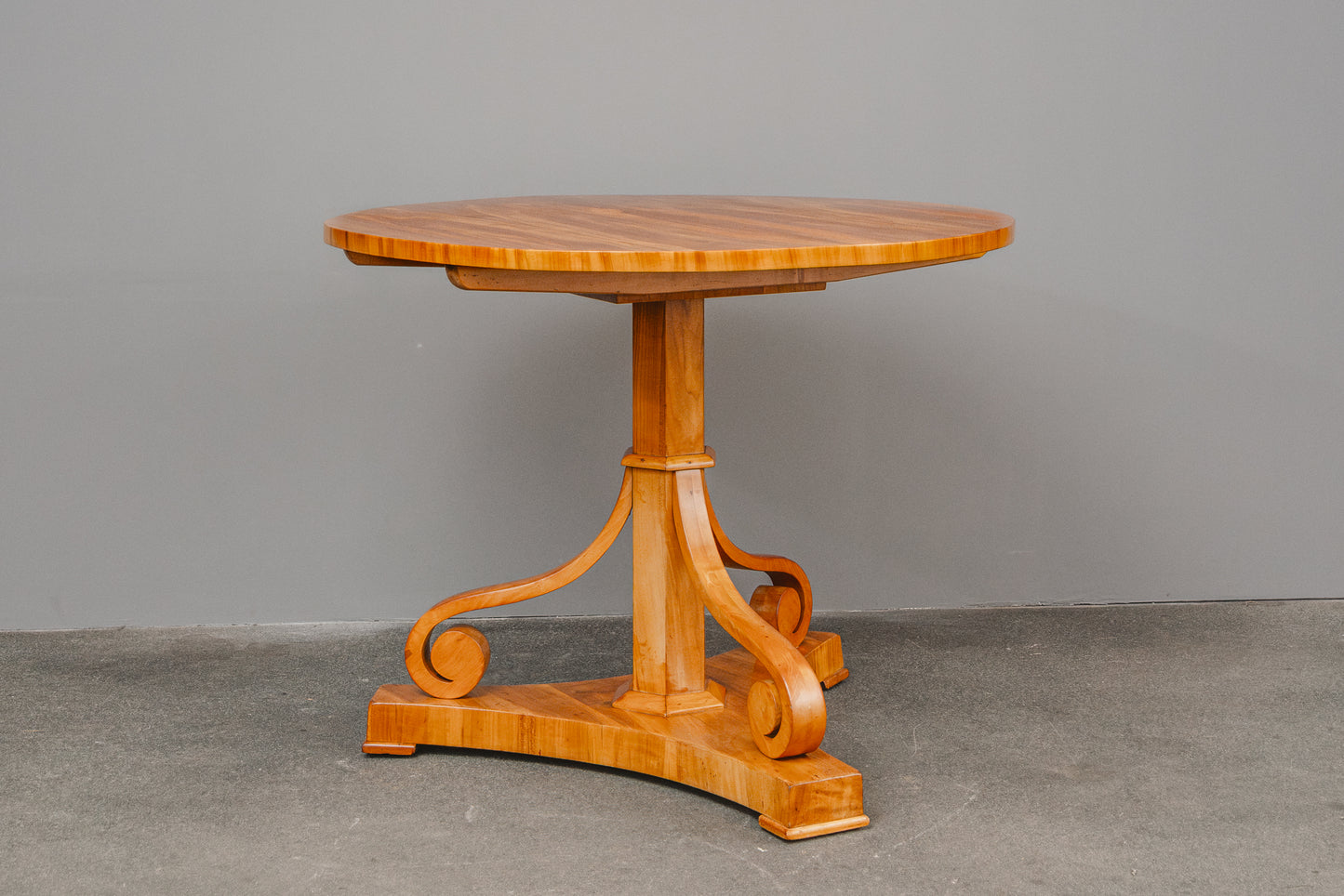 Außergewöhnlicher Biedermeier Tisch