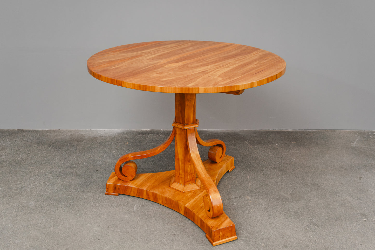 Außergewöhnlicher Biedermeier Tisch