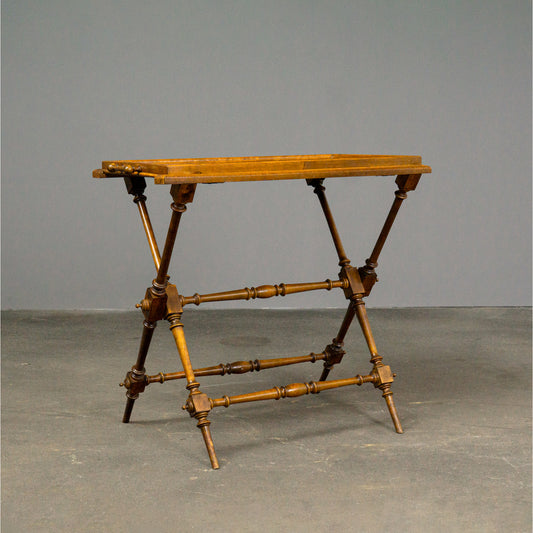 Praktischer Gründerzeit Tabletttisch