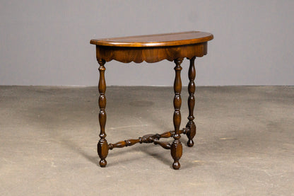 Eleganter Konsolentisch im Antik Stil