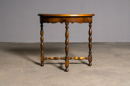Eleganter Konsolentisch im Antik Stil