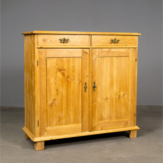 Praktische Antike Kommode