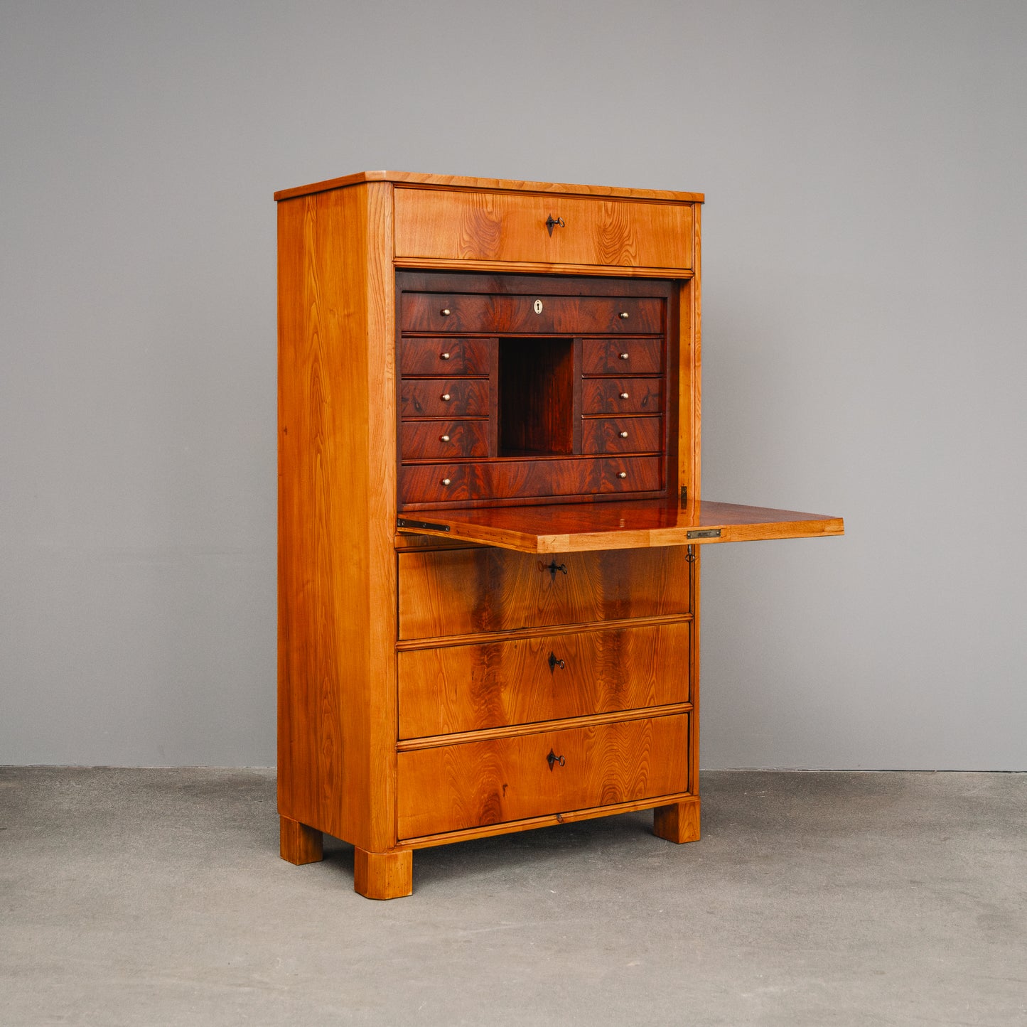 Praktischer Biedermeier Standsekretär