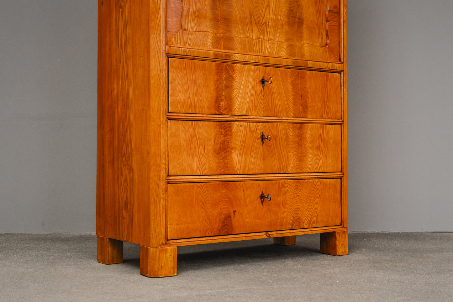 Praktischer Biedermeier Standsekretär