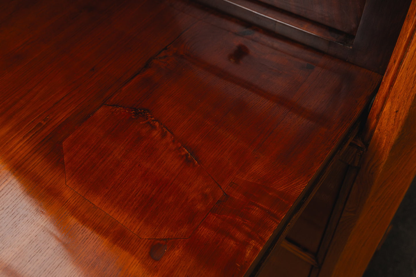 Praktischer Biedermeier Standsekretär