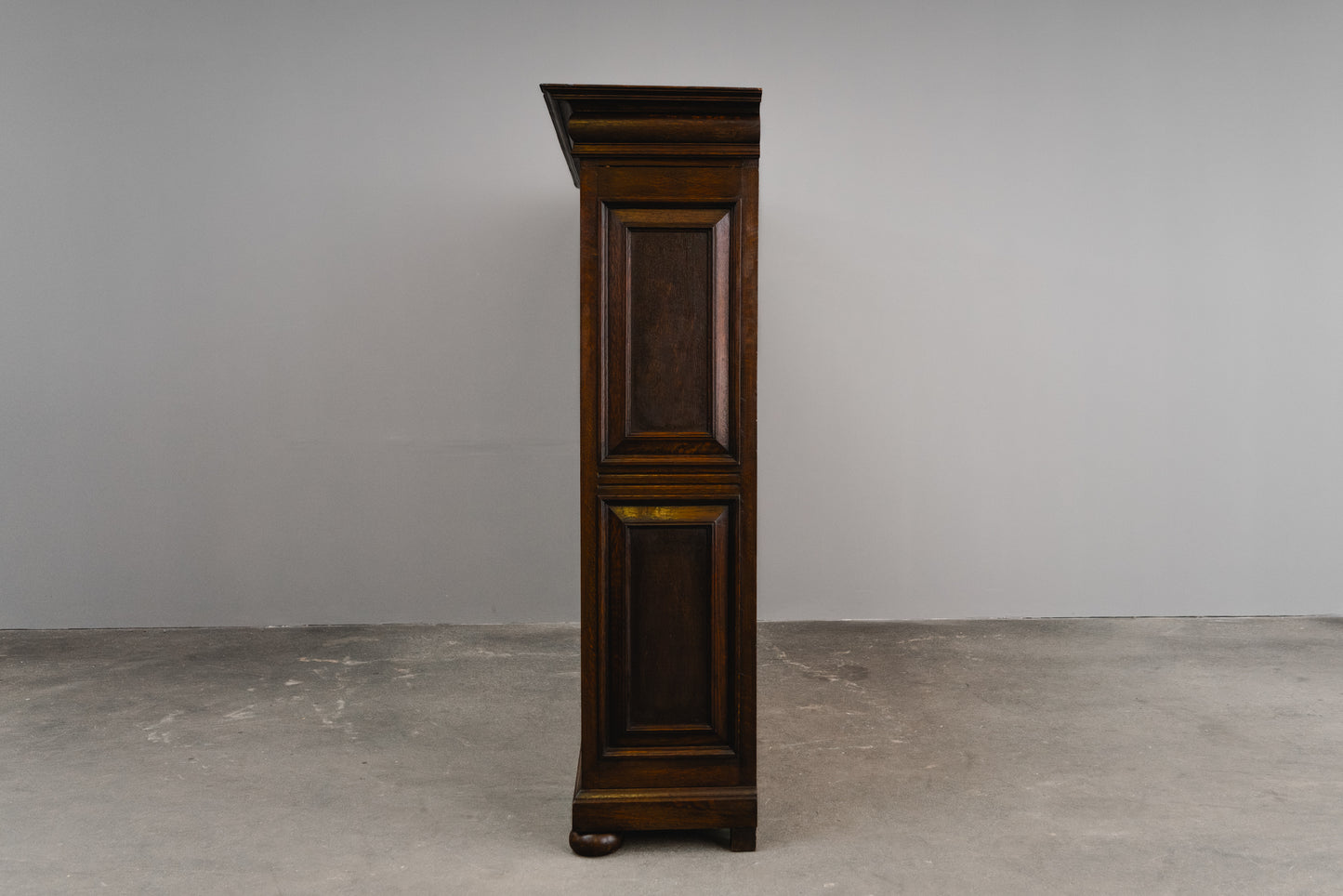 Elegantes Großes Bücherregal