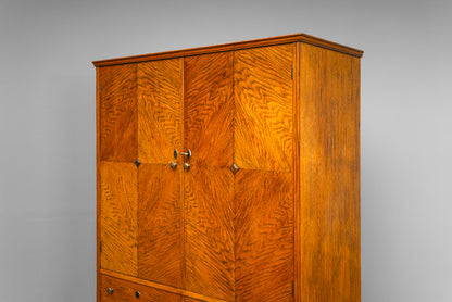 Schöner Jugendstil Wäscheschrank