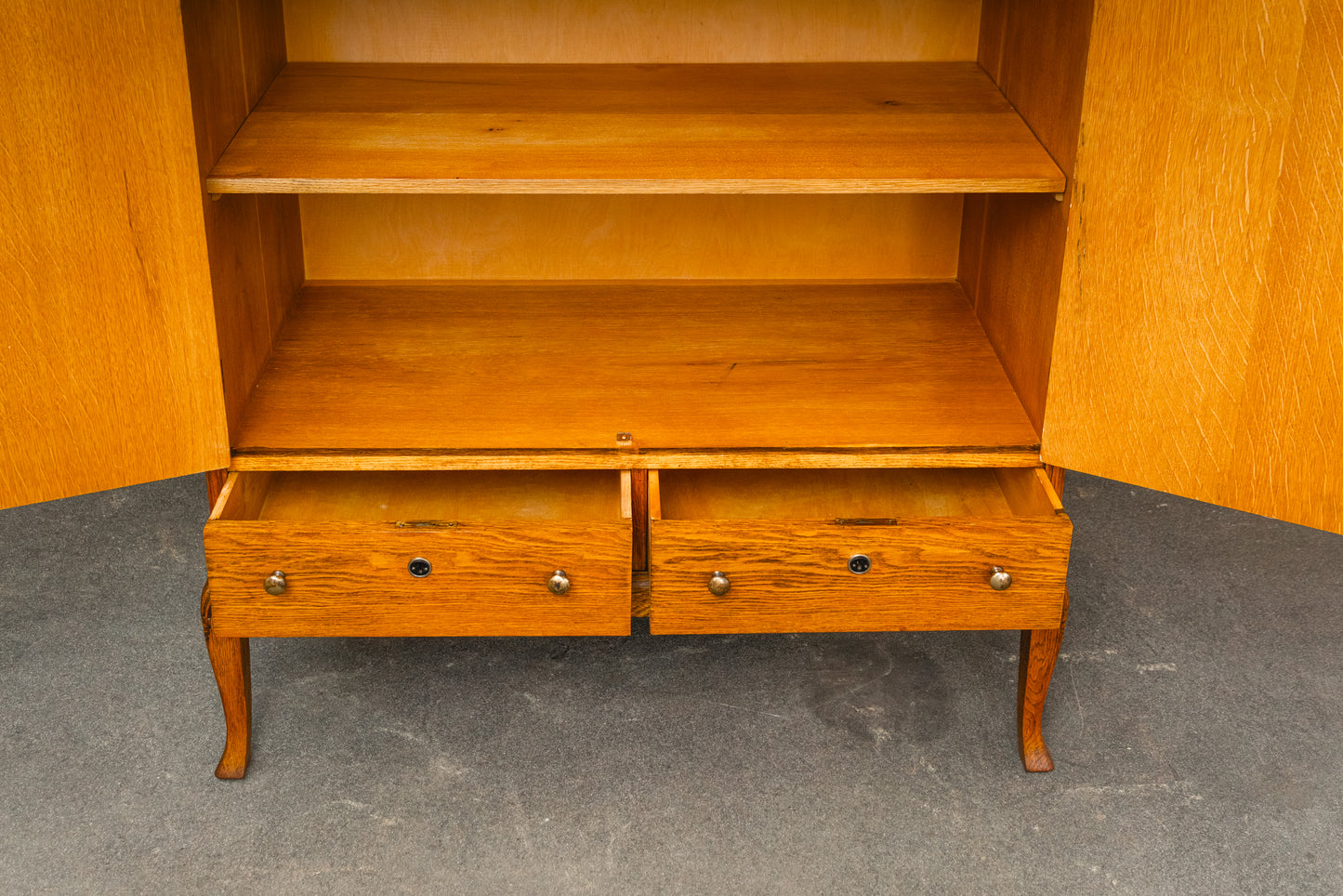 Schöner Jugendstil Wäscheschrank