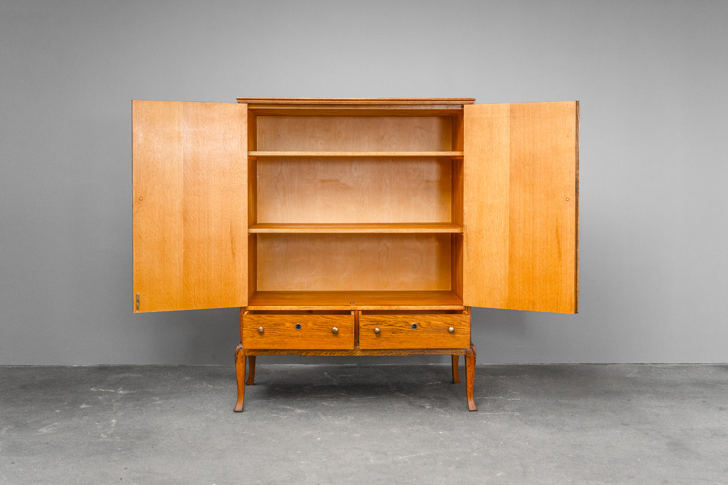 Schöner Jugendstil Wäscheschrank