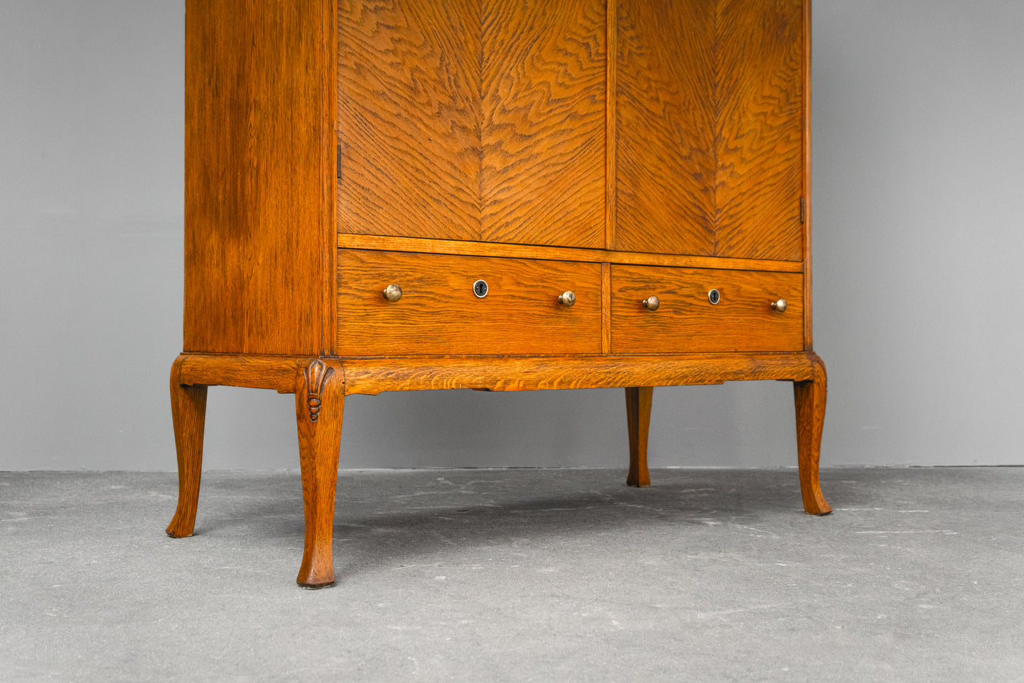 Schöner Jugendstil Wäscheschrank