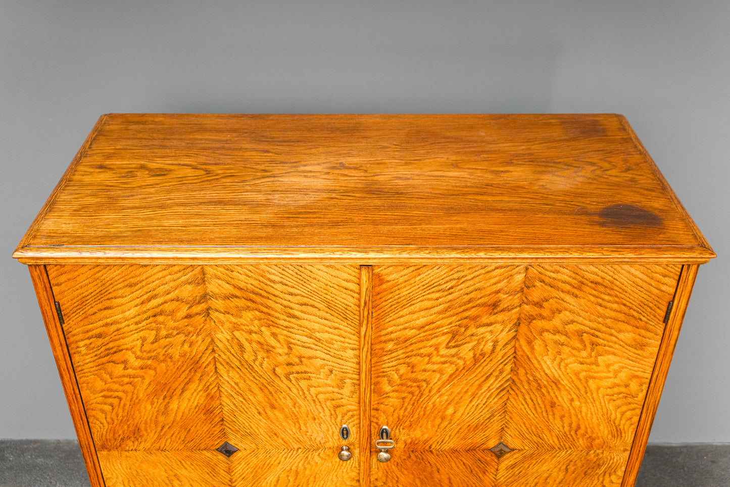 Schöner Jugendstil Wäscheschrank