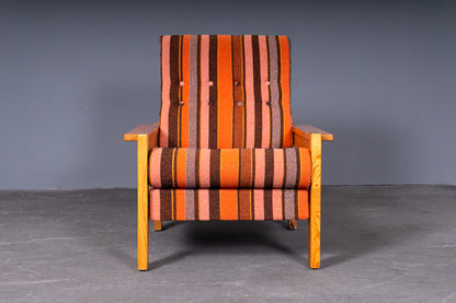 Schönes Vintage Sofa mit zwei Sesseln