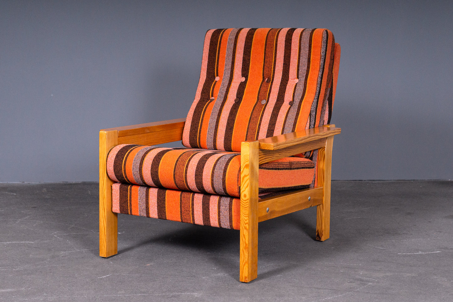 Schönes Vintage Sofa mit zwei Sesseln