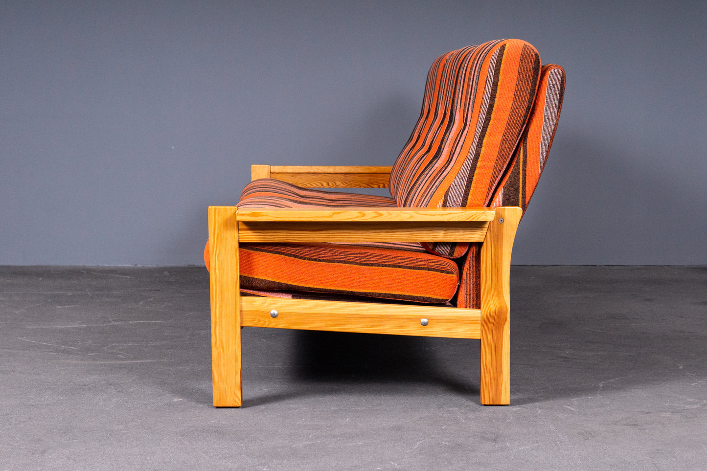 Schönes Vintage Sofa mit zwei Sesseln