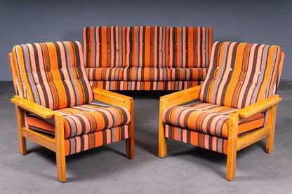 Schönes Vintage Sofa mit zwei Sesseln