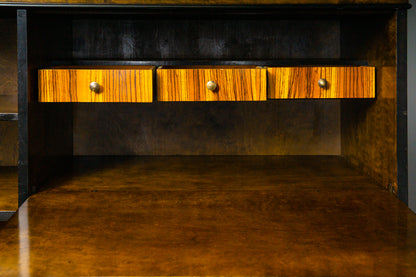 Praktisches Art Déco Highboard