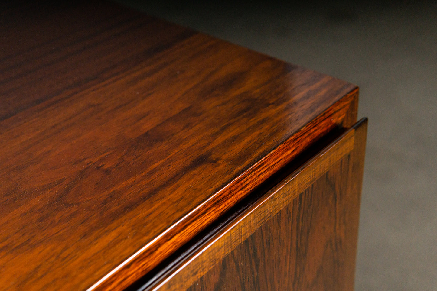 Schöne Mid-Century Kommode