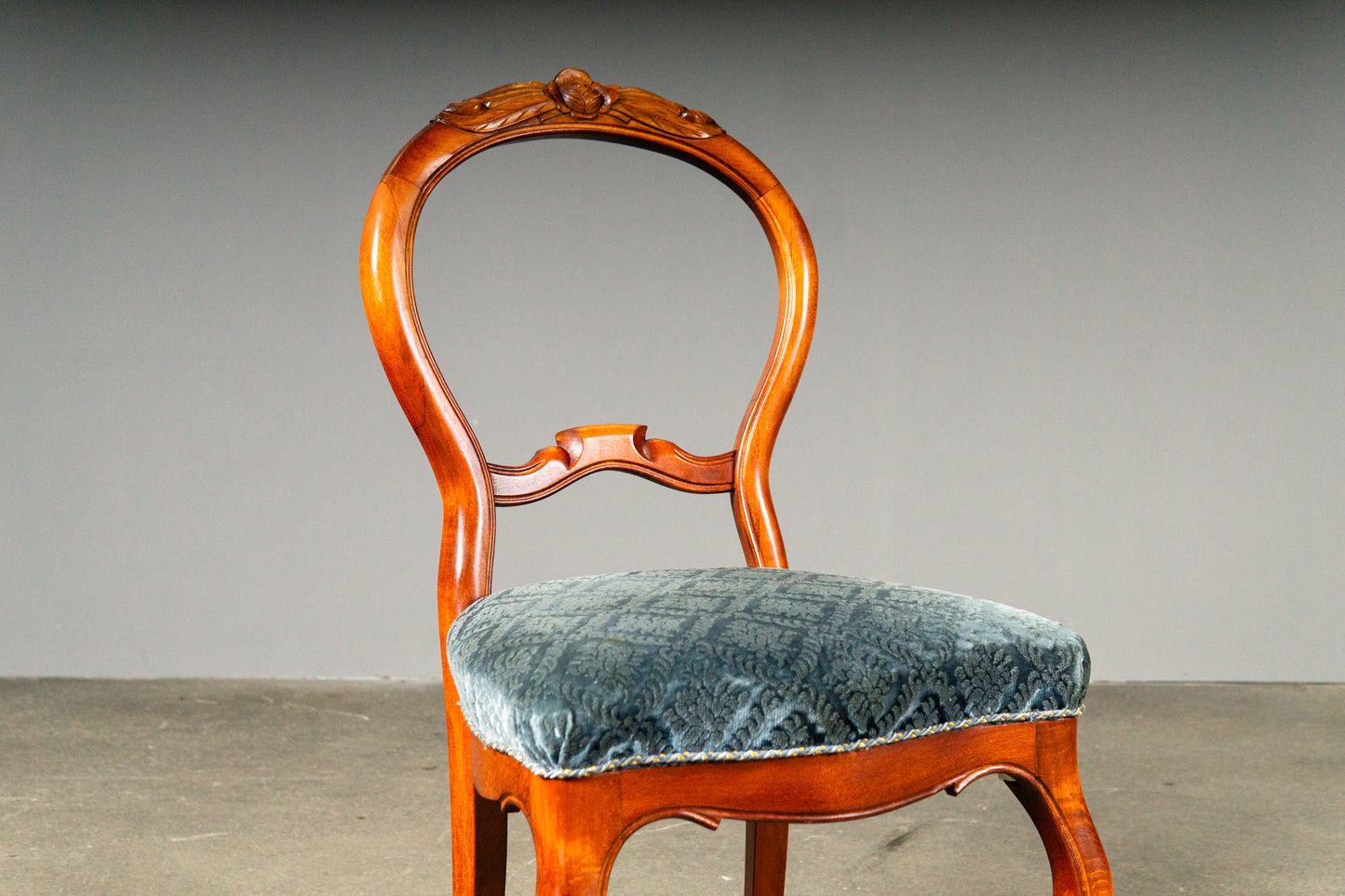 Schönes 4er Set Stühle im Biedermeier Stil