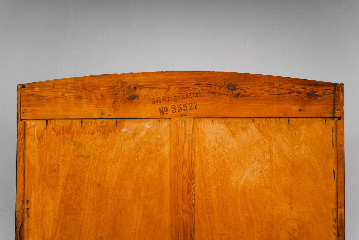 Eleganter Jugendstil Bücherschrank