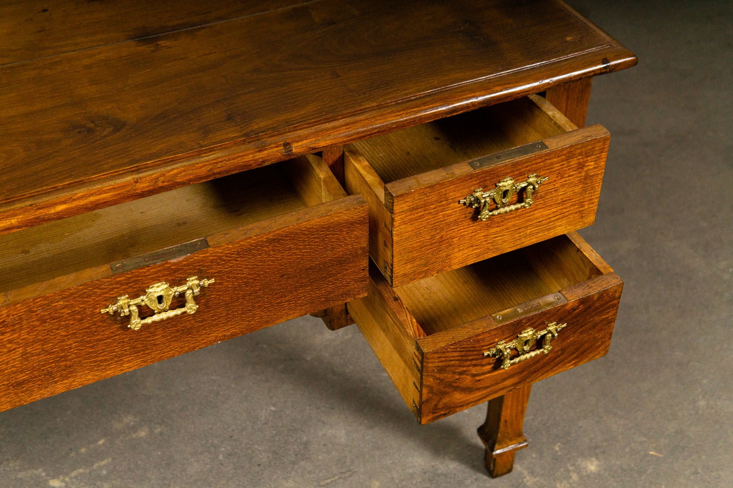Schöner Biedermeier Schreibtisch