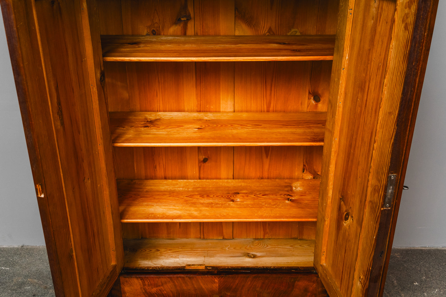 Wunderschönes Gründerzeit Vertiko