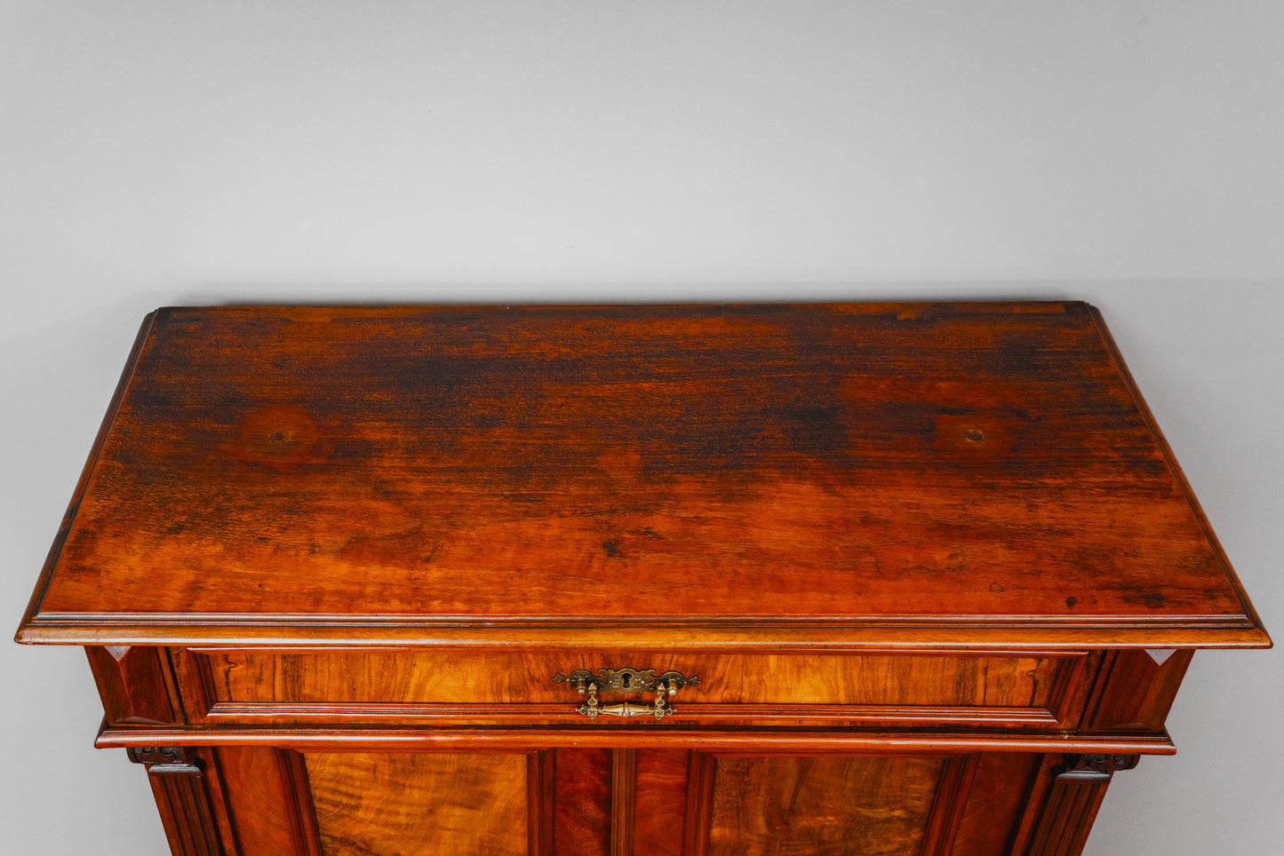 Wunderschönes Gründerzeit Vertiko