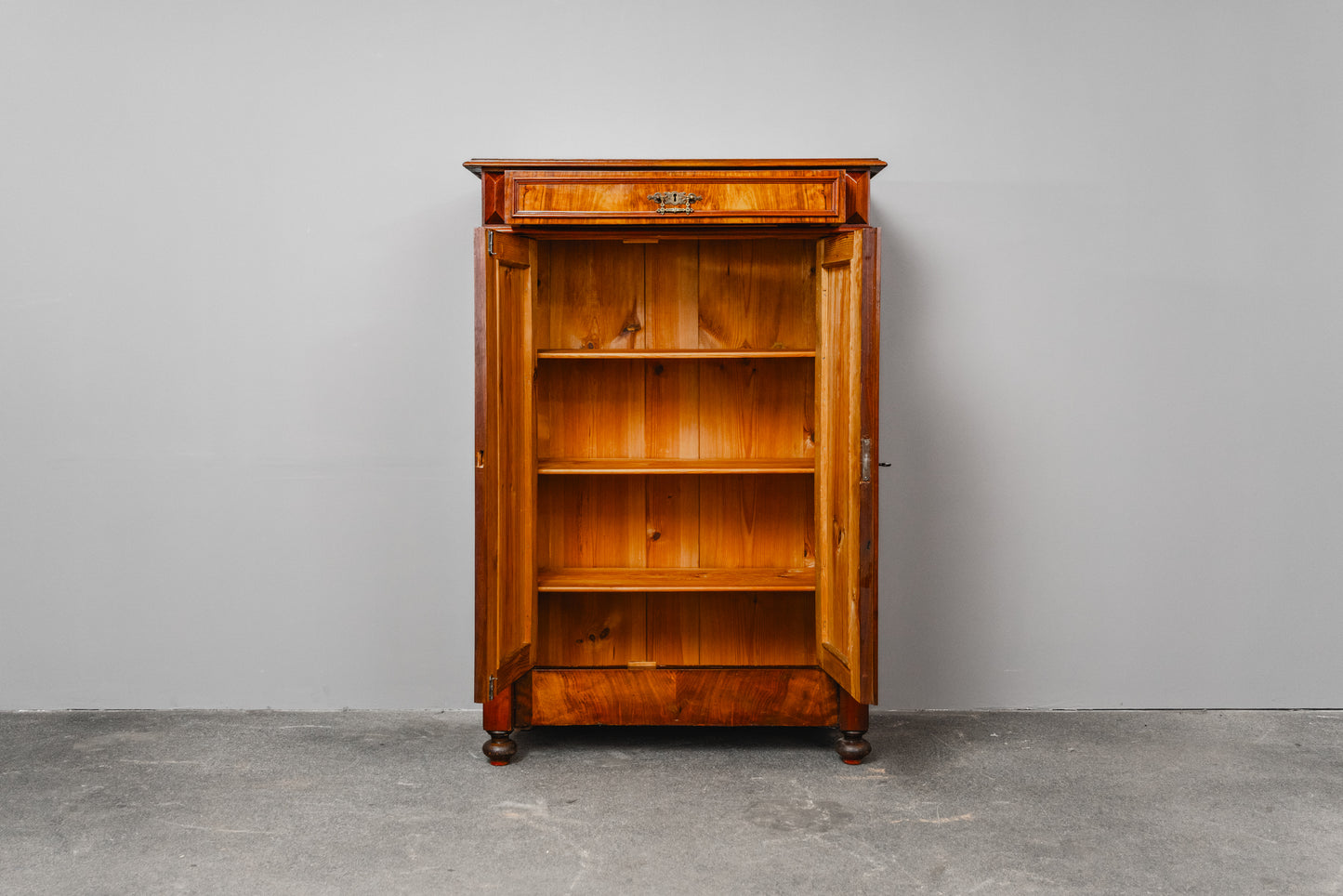 Wunderschönes Gründerzeit Vertiko