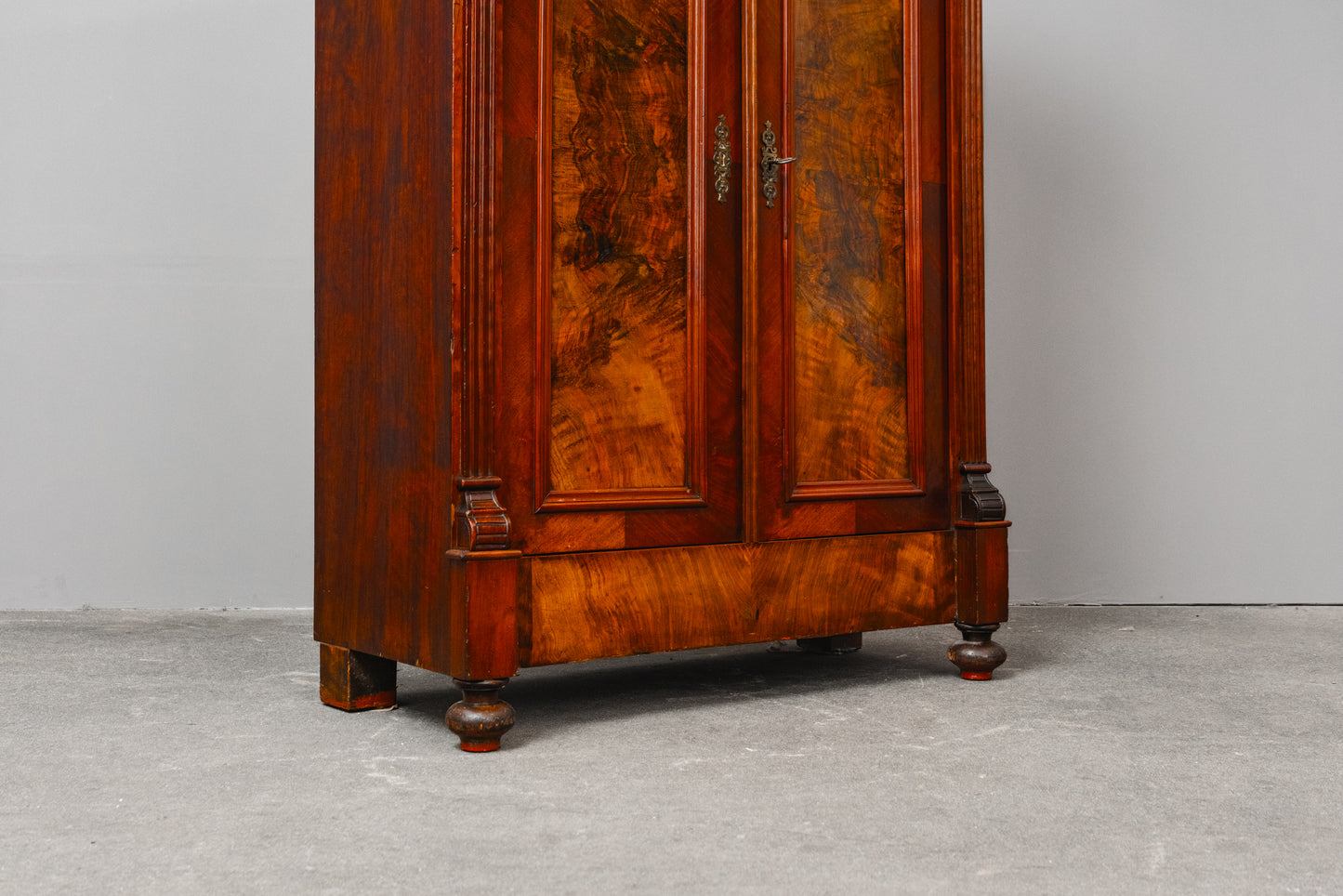 Wunderschönes Gründerzeit Vertiko