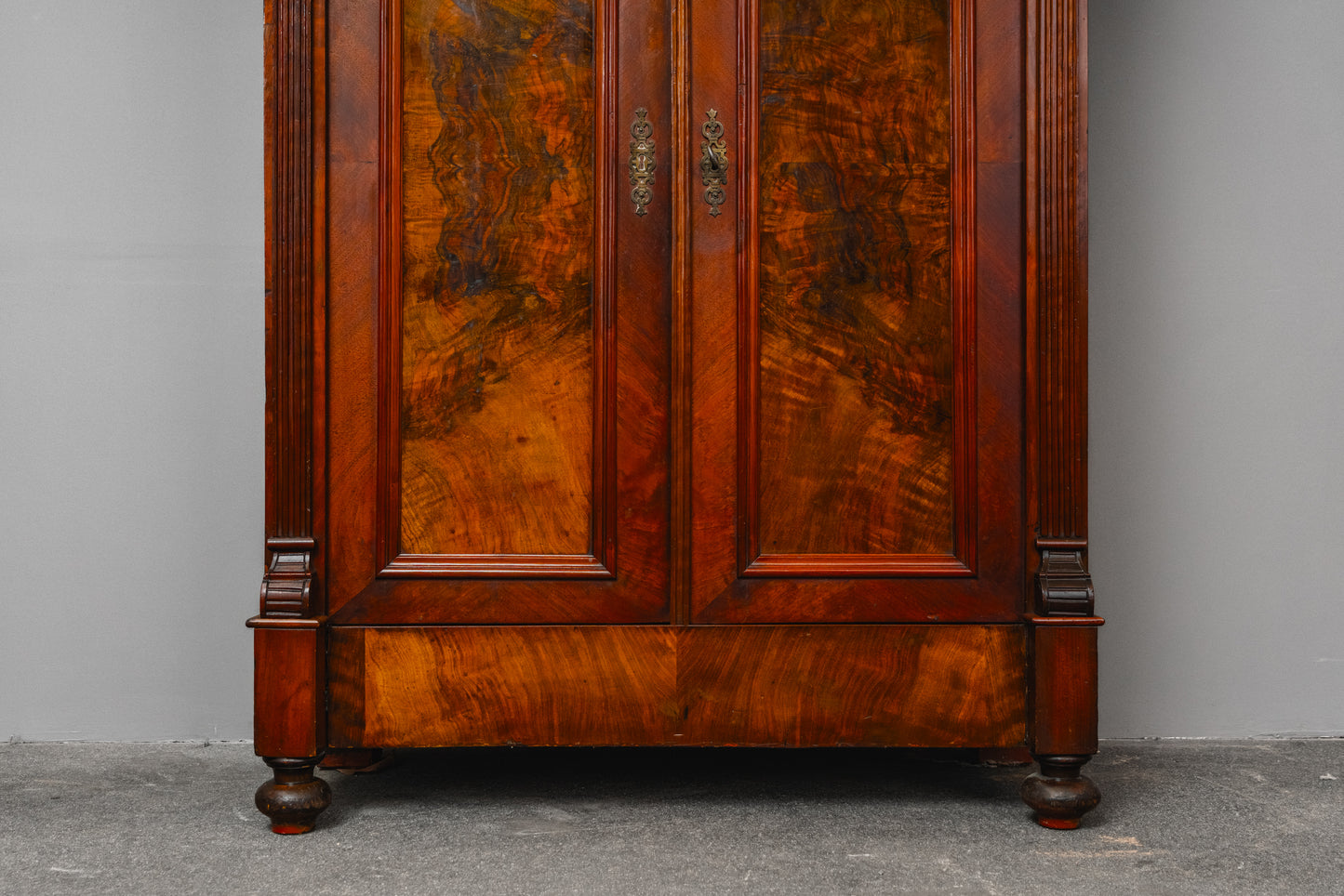 Wunderschönes Gründerzeit Vertiko