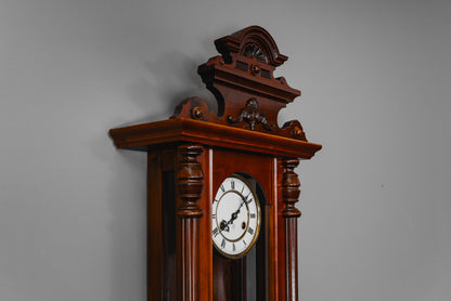 Elegante Gründerzeit Wanduhr