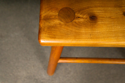 Süßer Vintage Hocker