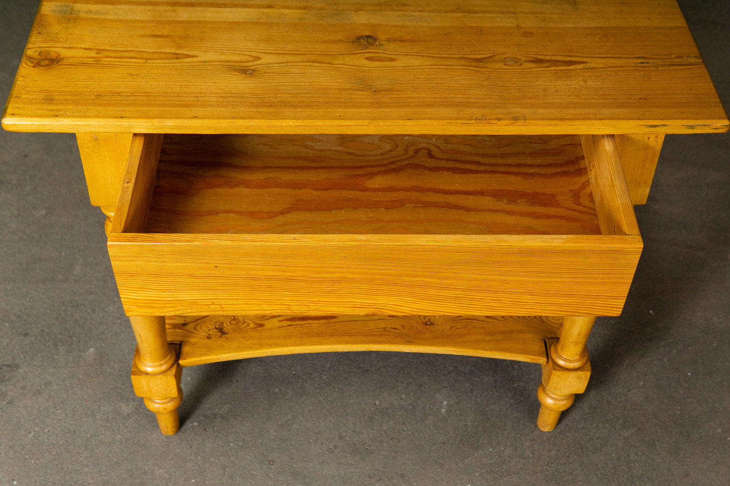 Kleiner Biedermeier Tisch