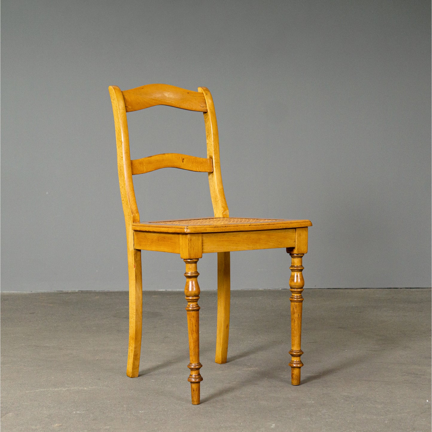 Schöner Biedermeier Stuhl